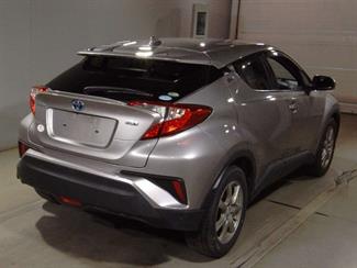 2017 Toyota C-HR - Thumbnail