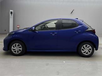 2022 Toyota YARIS - Thumbnail