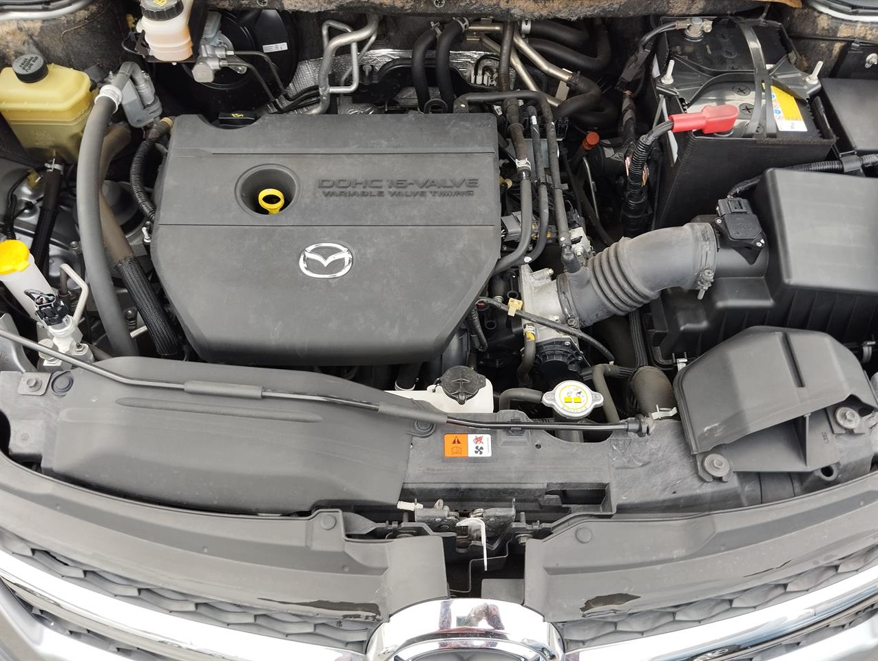 2015 Mazda MPV