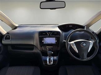 2016 Nissan Serena - Thumbnail