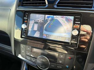 2016 Nissan Serena - Thumbnail