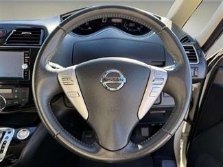 2016 Nissan Serena - Thumbnail
