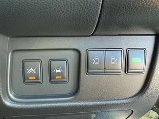 2016 Nissan Serena - Thumbnail