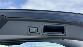 2015 Subaru Forester - Thumbnail