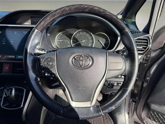 2017 Toyota ESQUIRE - Thumbnail