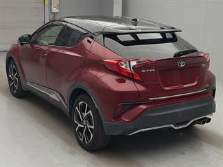 2017 Toyota C-HR - Thumbnail