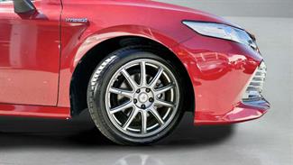 2017 Toyota Camry - Thumbnail