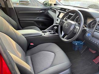 2017 Toyota Camry - Thumbnail