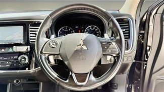 2016 Mitsubishi Outlander - Thumbnail