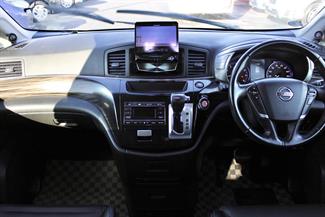 2016 Nissan Elgrand - Thumbnail