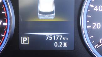 2016 Nissan Elgrand - Thumbnail