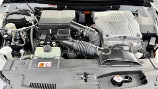 2015 Mitsubishi Outlander - Thumbnail