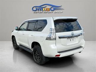 2016 Toyota Land Cruiser Prado - Thumbnail