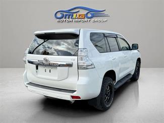 2016 Toyota Land Cruiser Prado - Thumbnail