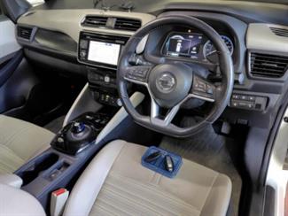 2018 Nissan Leaf - Thumbnail