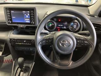 2021 Toyota YARIS - Thumbnail