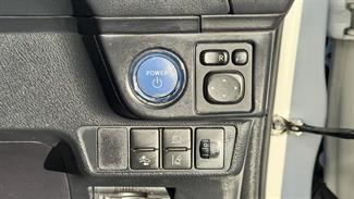 2015 Toyota Corolla - Thumbnail