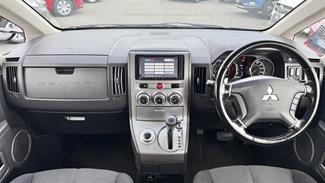 2013 Mitsubishi DELICA - Thumbnail