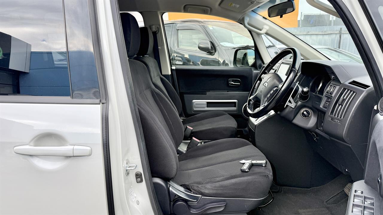 2013 Mitsubishi DELICA