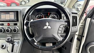 2013 Mitsubishi DELICA - Thumbnail
