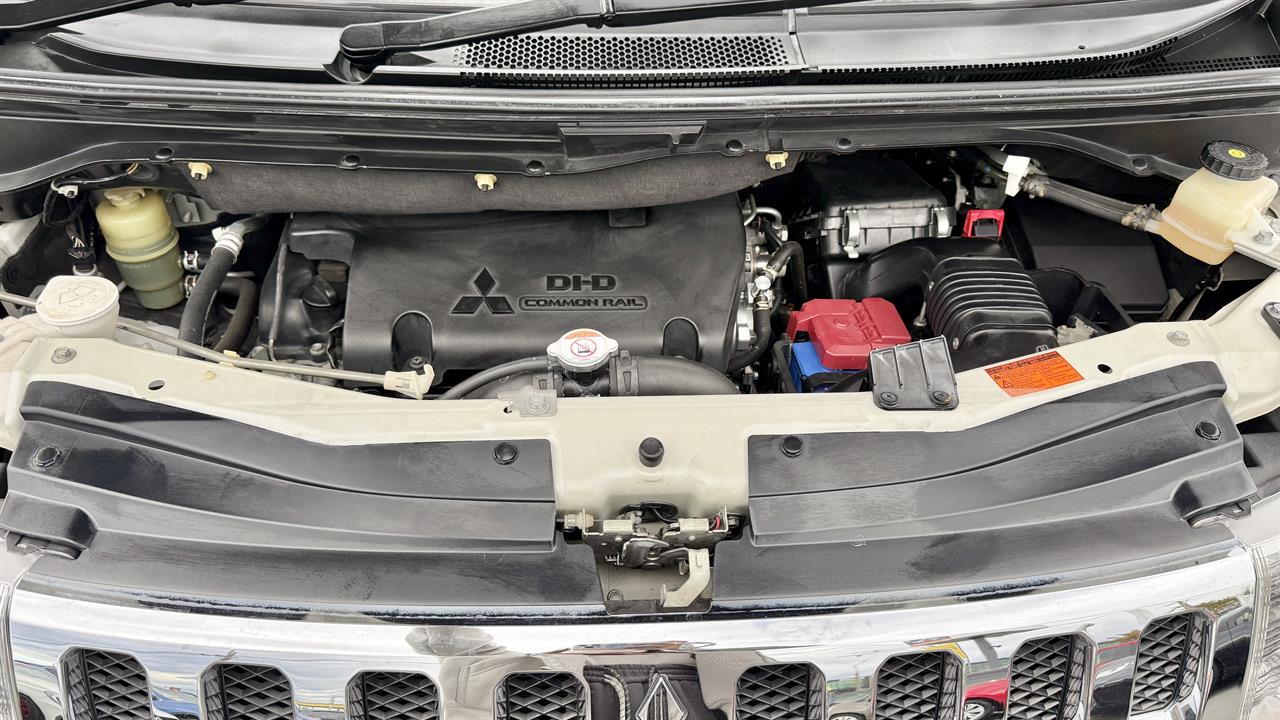 2013 Mitsubishi DELICA