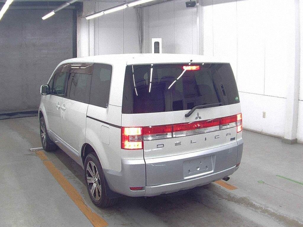 2013 Mitsubishi DELICA