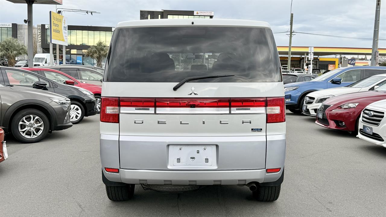 2013 Mitsubishi DELICA
