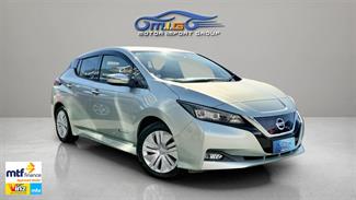 2017 Nissan Leaf - Thumbnail