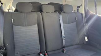 2017 Nissan Leaf - Thumbnail