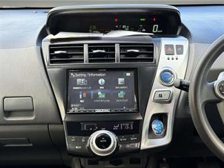 2012 Toyota Prius - Thumbnail