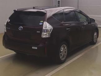 2014 Toyota Prius - Thumbnail