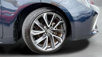 2018 Toyota Corolla - Thumbnail
