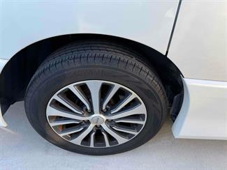 2015 Nissan Serena - Thumbnail