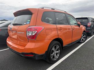 2015 Subaru Forester - Thumbnail