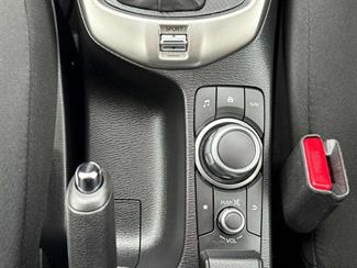 2021 Mazda 2 - Thumbnail