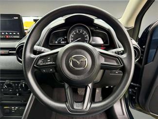 2021 Mazda 2 - Thumbnail
