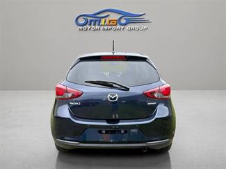 2021 Mazda 2 - Thumbnail