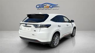 2014 Toyota Harrier - Thumbnail