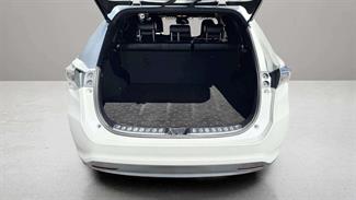 2014 Toyota Harrier - Thumbnail