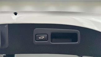 2014 Toyota Harrier - Thumbnail