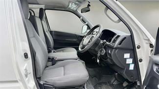 2020 Toyota Hiace - Thumbnail