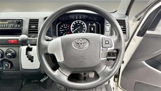 2020 Toyota Hiace - Thumbnail