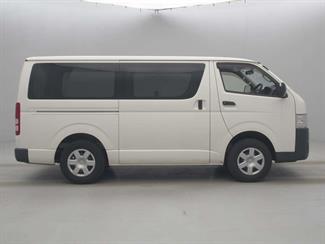 2020 Toyota Hiace - Thumbnail