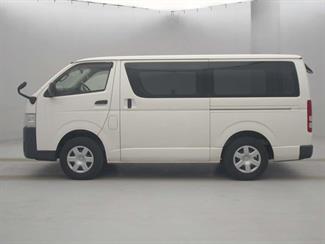 2020 Toyota Hiace - Thumbnail