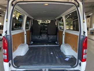 2020 Toyota Hiace - Thumbnail