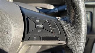 2017 Nissan Serena - Thumbnail