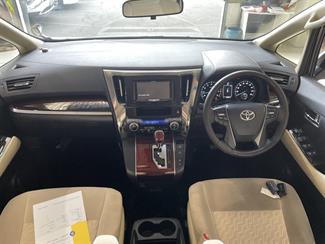 2015 Toyota Alphard - Thumbnail