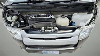 2020 Toyota REGIUS - Thumbnail