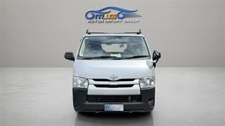 2020 Toyota REGIUS - Thumbnail