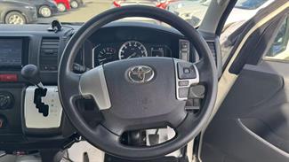 2021 Toyota Hiace - Thumbnail